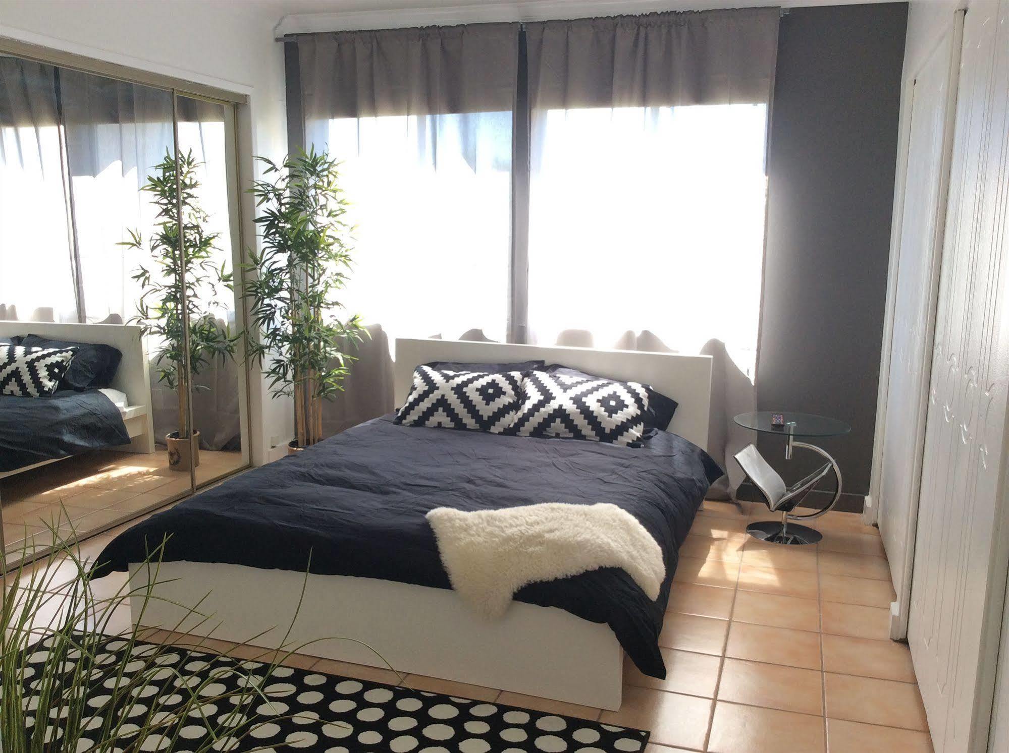 פאלם ספרינגס Modern Downtown Condo מראה חיצוני תמונה