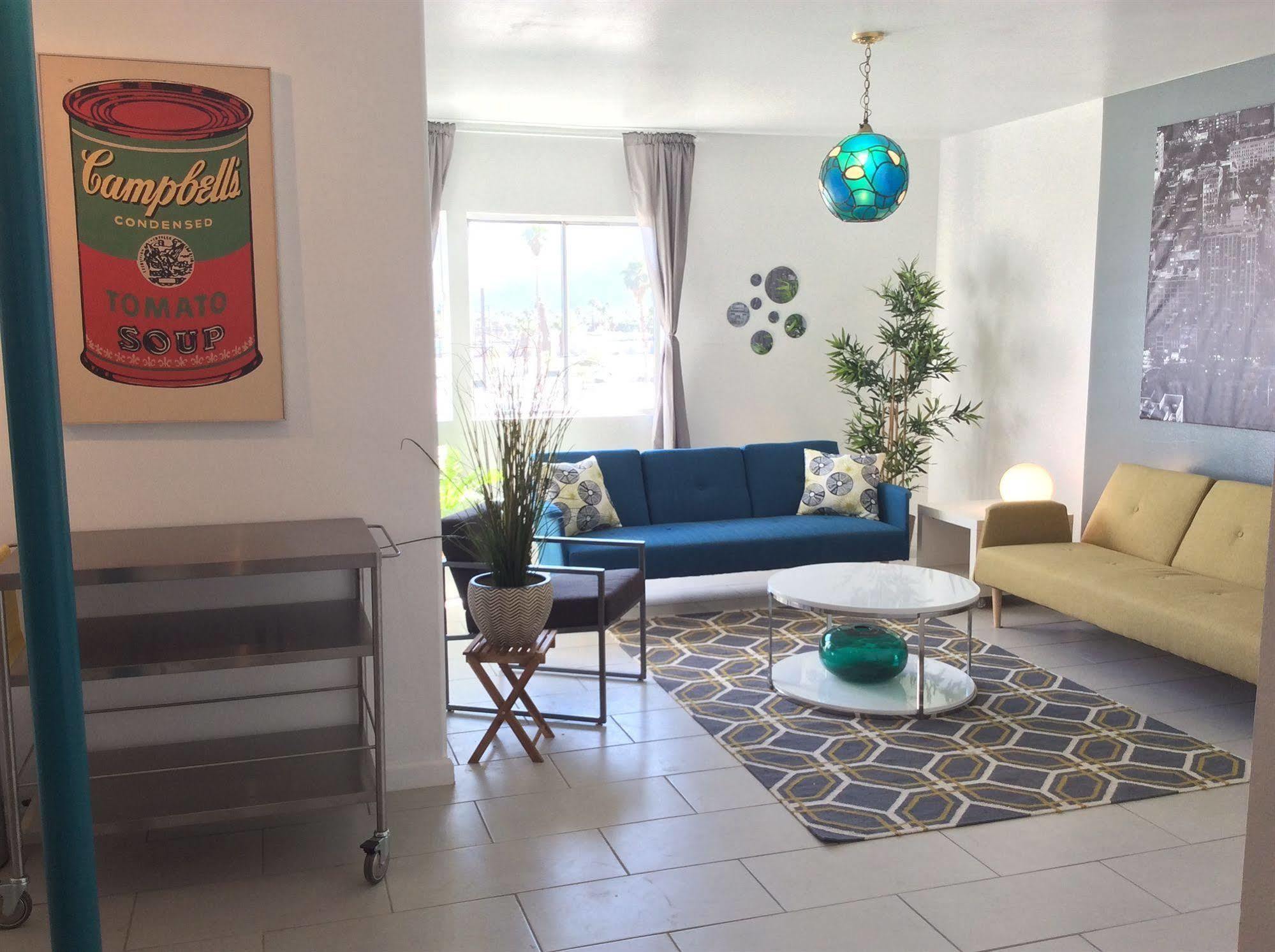פאלם ספרינגס Modern Downtown Condo מראה חיצוני תמונה